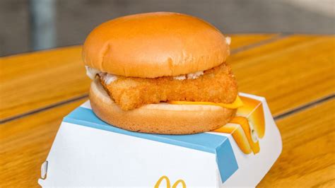 filet o fish|9 Things You Never Knew About McDonald’s Filet.